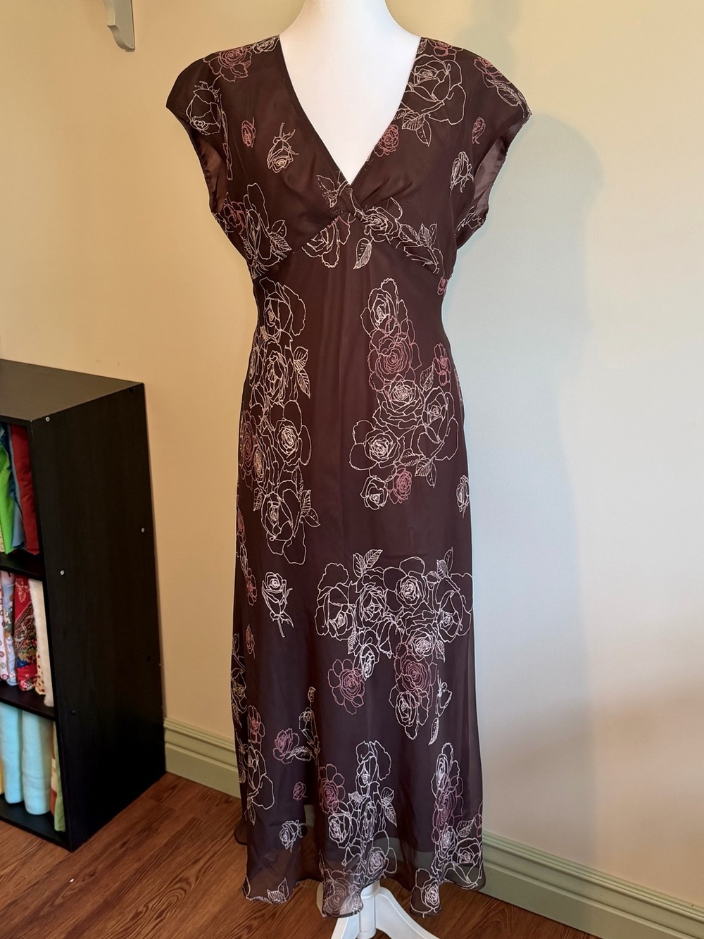 Jones Wear Brown Vintage Dress with Light Floral Print